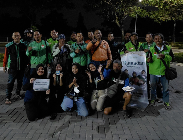 Berbagi Kebahagiaan Ramadan Lewat Bukber Gratis Bersama Ojol